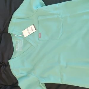 Figs scrub set top and bottom